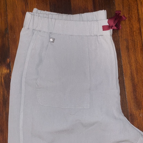 Womens Figs Prestea crop pant cement - Picture 8 of 9